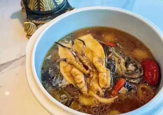 冬蟲夏草和哪些食材可以一起煲湯？